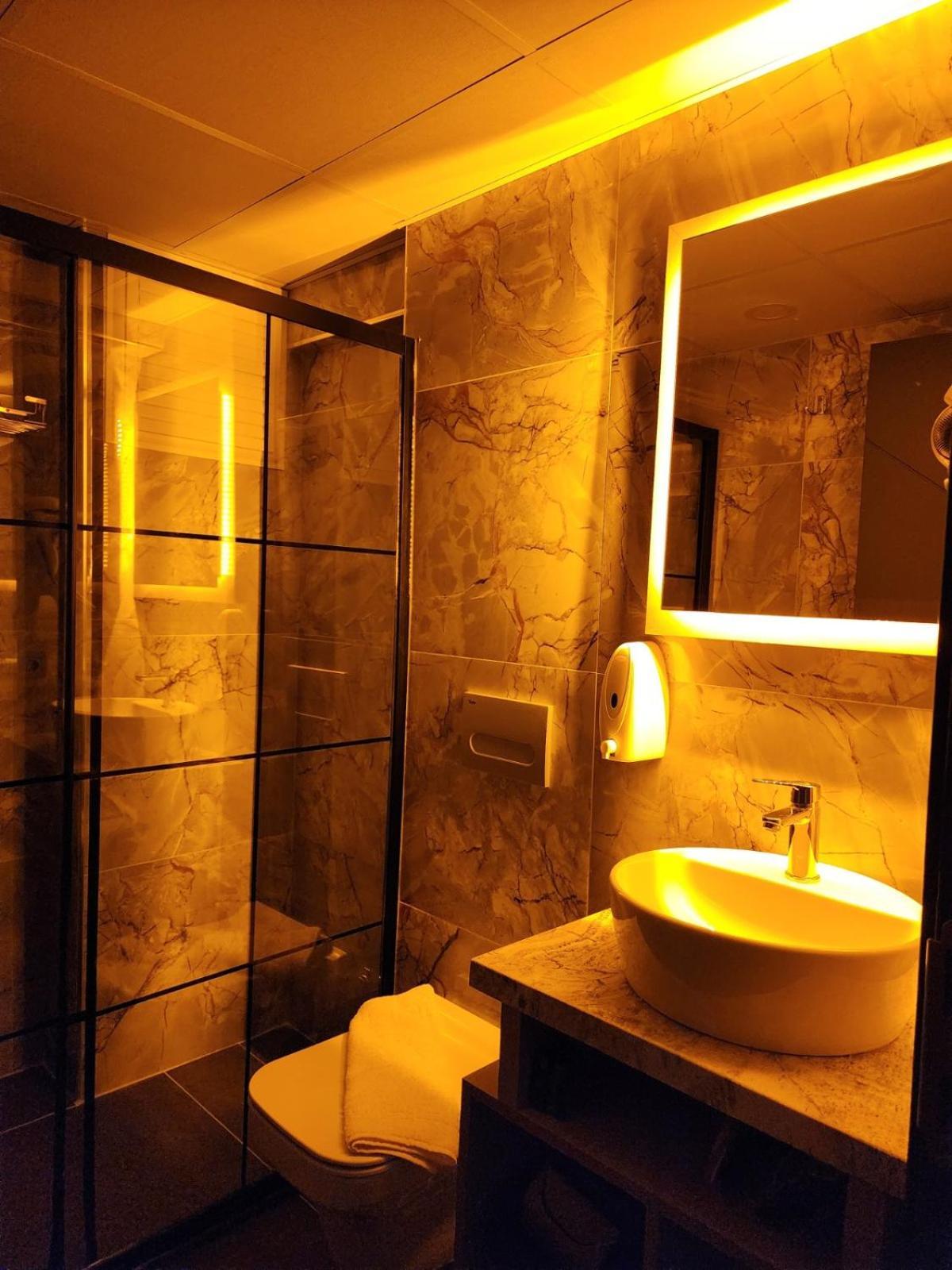 Talles City Hotel Izmir Eksteriør billede